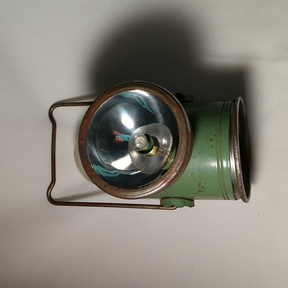 Vintage Crown Lantern Flash Light Hand Held With Handle - Picture 3 of 12